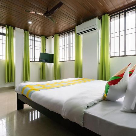 Oyo Home 49697 Aj Apartments Kochi Екстер'єр фото